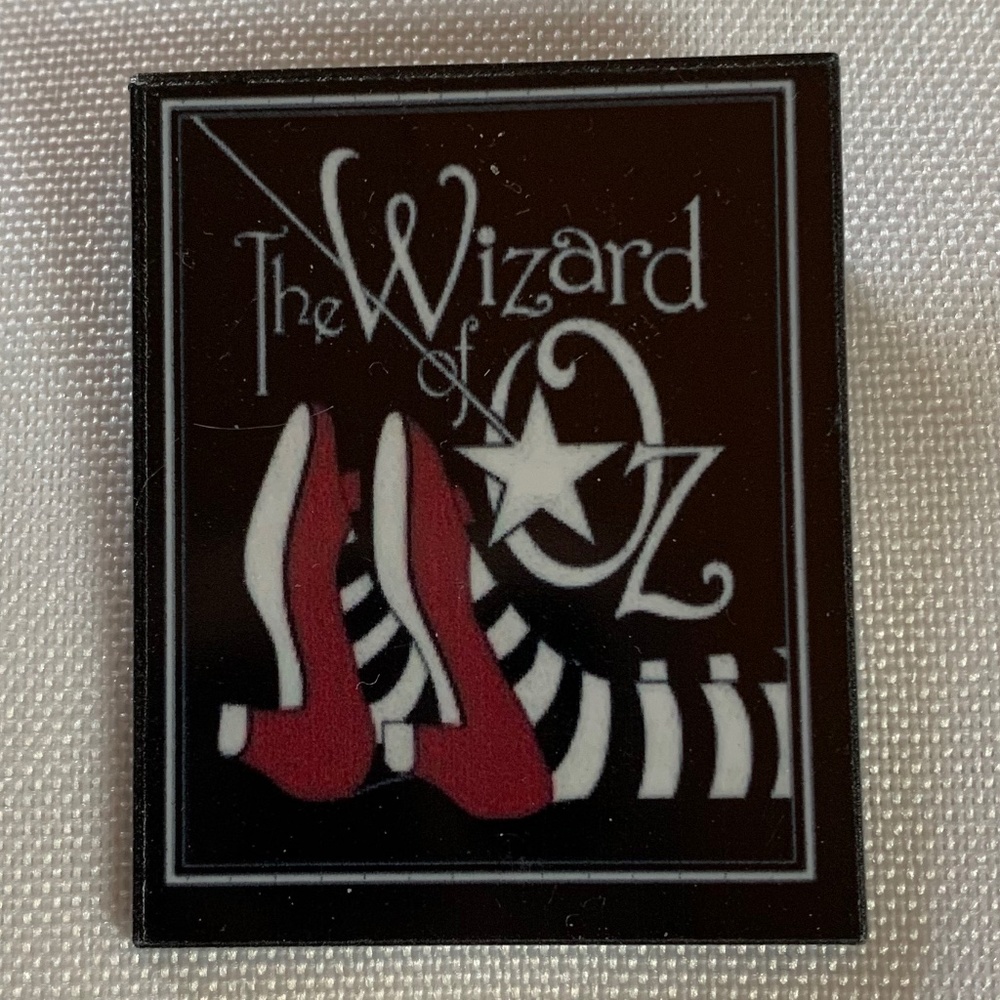 NWT Handmade Pin Brooch of the Wizard of Oz!